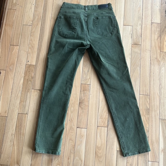 Beautiful mossy green, excellent condition, European sz40-30”waist,stretch denim - Picture 2 of 9